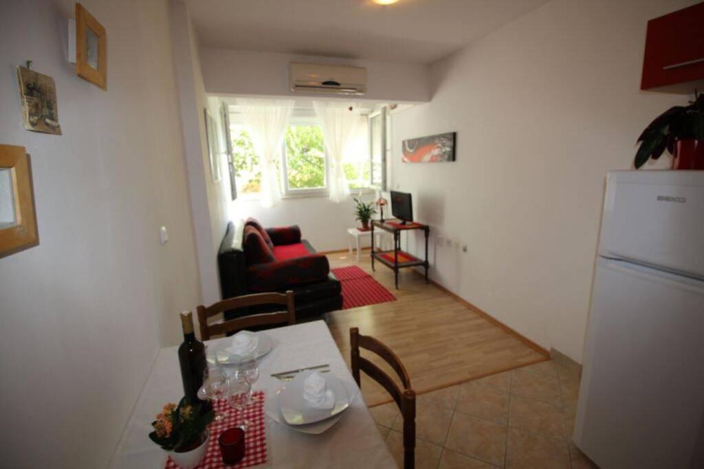 Old City/Beach 13 Minutes Away, Parking, For 4 스플리트 외부 사진
