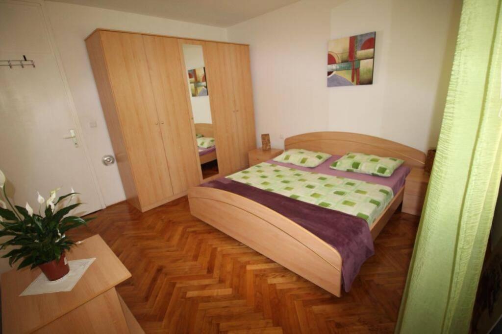 Old City/Beach 13 Minutes Away, Parking, For 4 스플리트 외부 사진